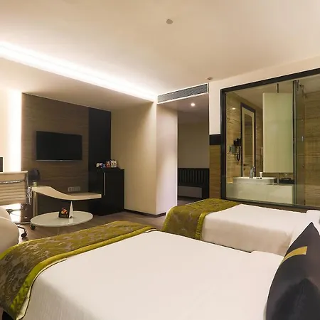 The Empresa Hotel Mumbai Exterior photo