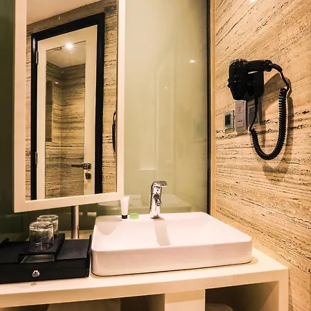 The Empresa Hotel Mumbai Exterior photo